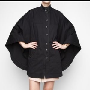 BCBGENERATION BLACK LIGHTWEIGHT PONCHO CAPE FRONT BUTTON SZ XS